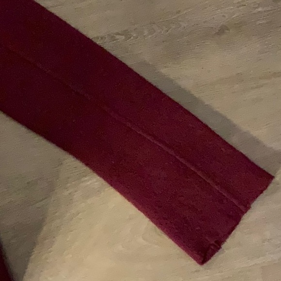 I.B. Diffusion Brand New Vintage (90s) Burgundy Ladies 100% Wool Jacket/Sweater - Picture 10 of 10